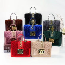 Load image into Gallery viewer, Velvet bag and cap set
